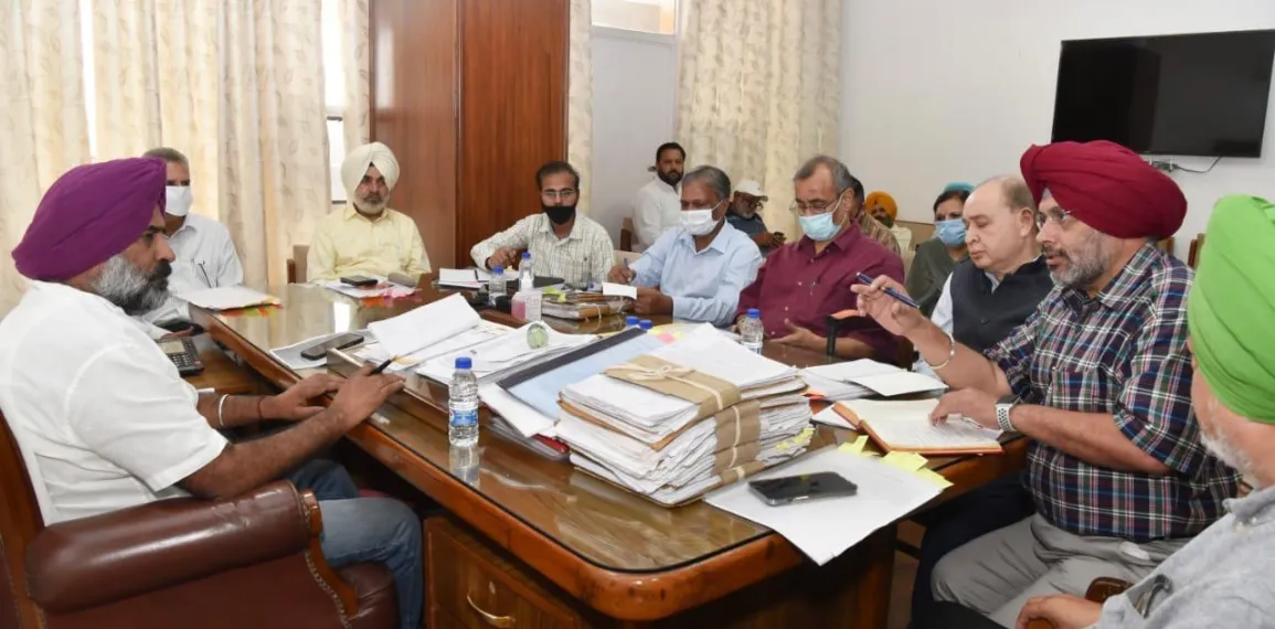 ਐਨ.ਆਰ.ਆਈਜ਼ ਨੂੰ ਹਵਾਈ ਅੱਡਿਆਂ ਉਤੇ ਹੁੰਦੀਆਂ ਮੁਸ਼ਕਲਾਂ ਦੇ ਮੌਕੇ ਉਤੇ ਹੀ ਫੋਨ ਉਤੇ ਹੱਲ ਲਈ ਕਾਲ ਸੈਂਟਰ ਸਥਾਪਤ ਕੀਤਾ ਜਾਵੇਗਾ- ਪਰਗਟ ਸਿੰਘ